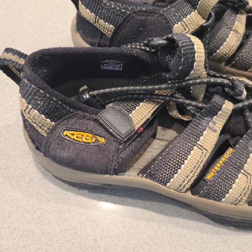 Keen Black and Green Water Shoes